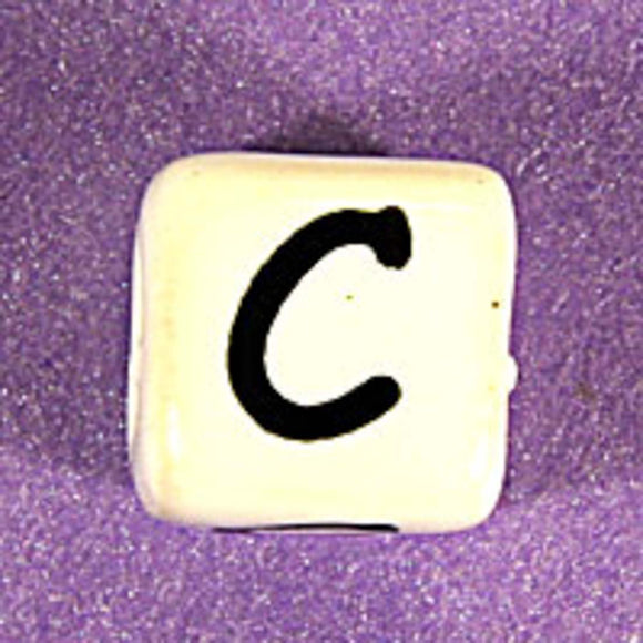 Cm 12mm letter white/black C 50pcs