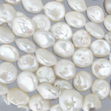 Semi Prec 12mm coin thick pearl nat 32pc