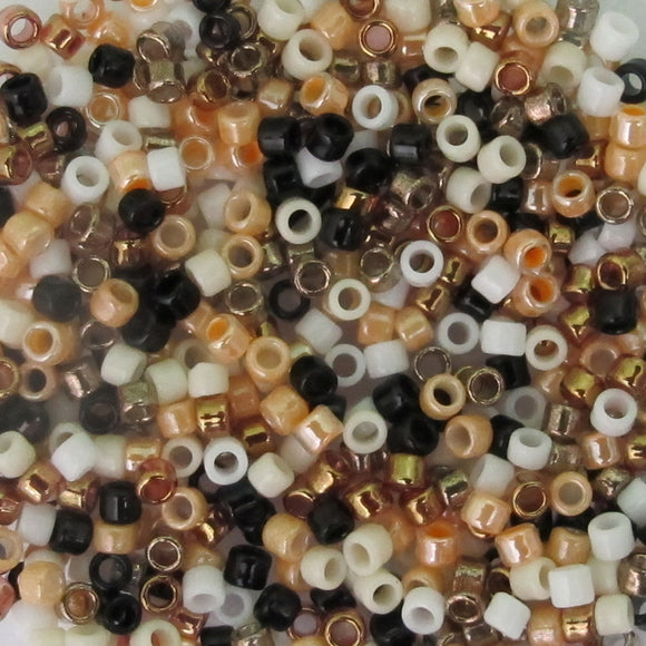 Toho Q bead 1.9mm Woody spice mix 5g