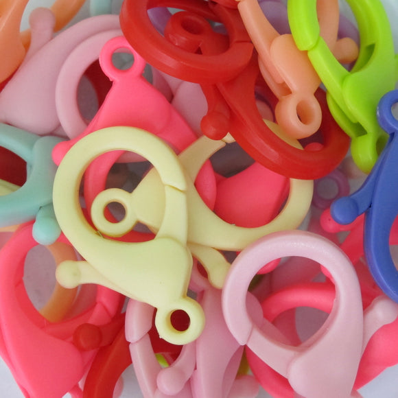 Plas 30mm parrot clasp multi colour 30pc