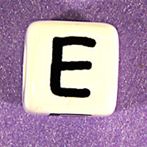 Cm 12mm letter white/black E 50pcs