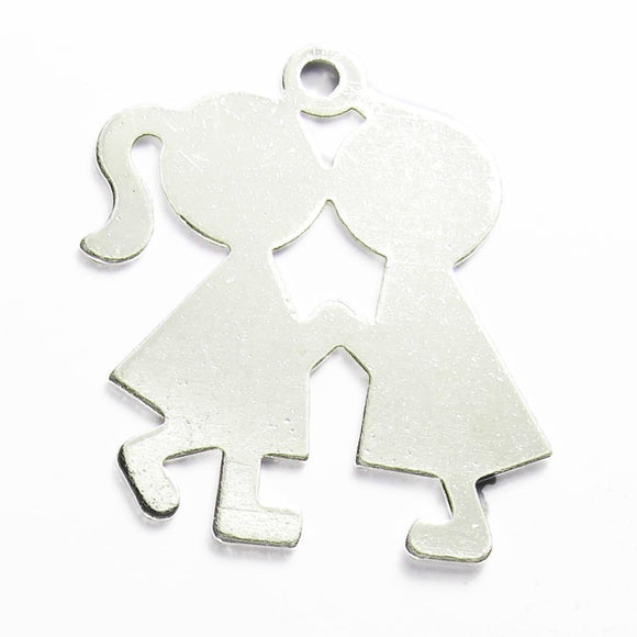 Metal 26mm kissing couple sil 60pcs