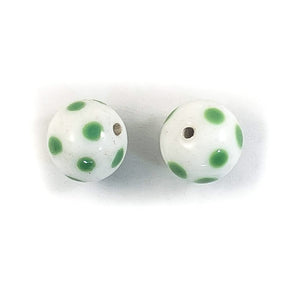 Cz 10mm h/made rnd white green dots 2pc