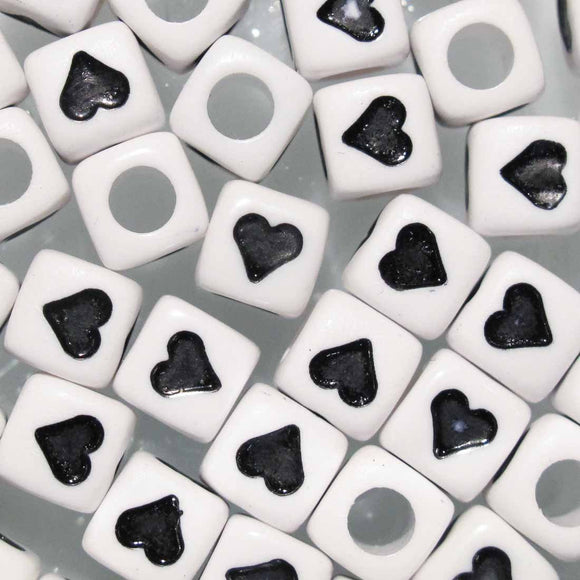 Plas 7mm cube hearts black/white 50pcs