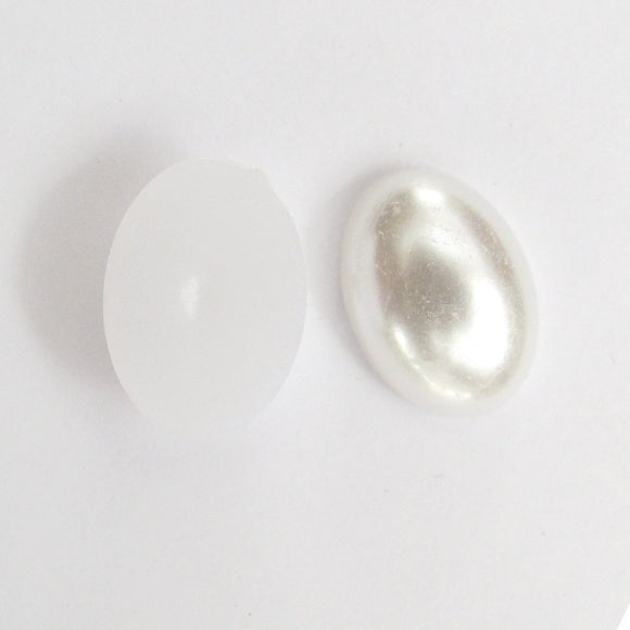 Plas 18x13mm oval cab pearl white 40p