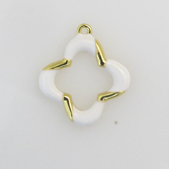 Metal 18mm 4 leaf charm white gold 2pc