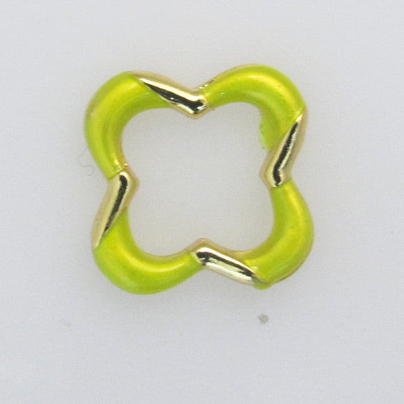 Metal 18mm 4 leaf charm yellow gold 2pc