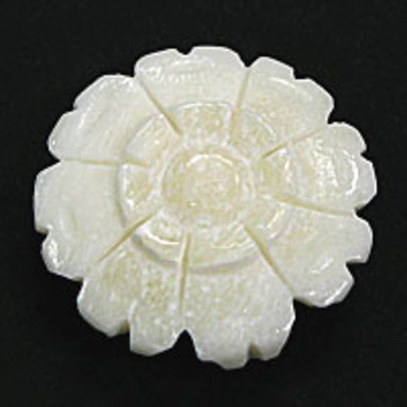Bone 20mm flower white 6pcs