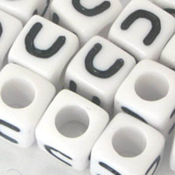Plas 7mm cube black/white letter U 20pcs