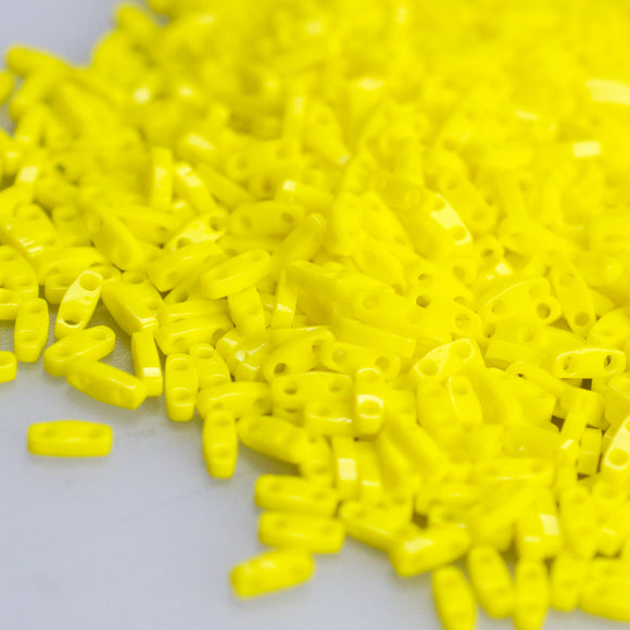 Tila QTL 404 opaque yellow Qty 2g